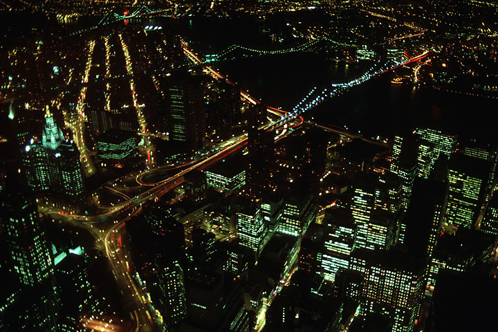 Manhattan de nuit, du haut du World Trade Center - USA/New-York - New-York City - novembre 1987 - Graphique