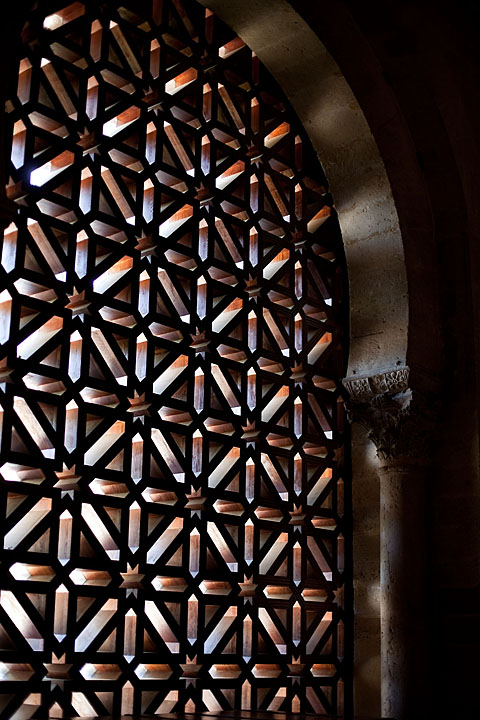 Ouverture ouvragée de la mosquée-cathédrale - Espagne - Córdoba - août 2011 - Graphique